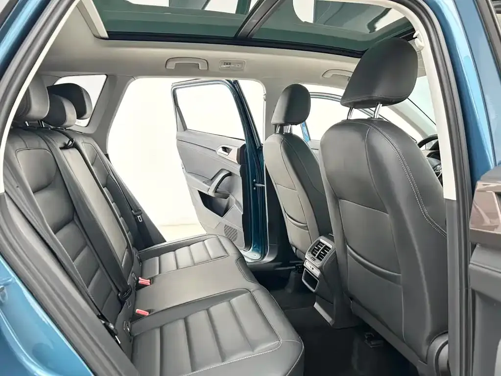 Volkswagen Tharu 2021 из CN, фото 8