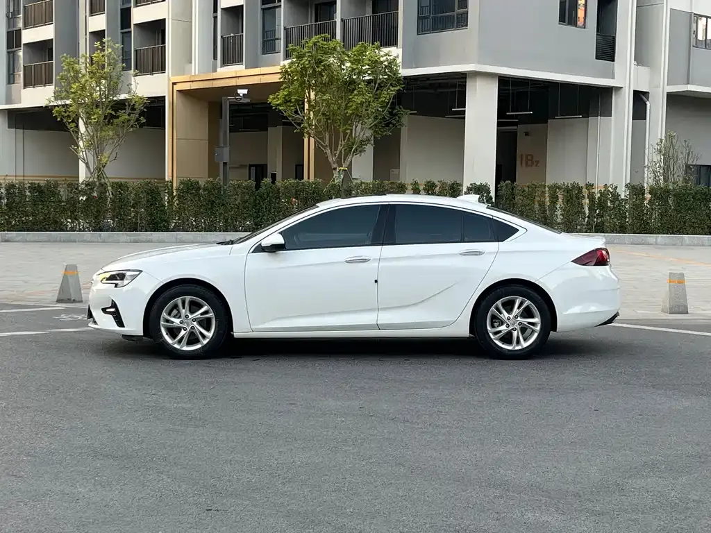 Buick Regal 2021 из CN, фото 3