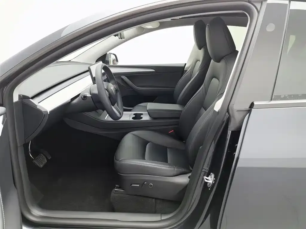 Tesla Model Y 2024 из CN, фото 8