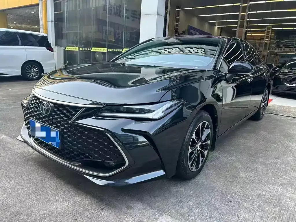 Toyota Avalon 2023 из CN, фото 1