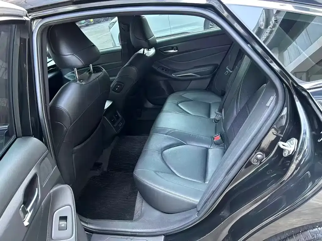 Toyota Avalon 2023 из CN, фото 8