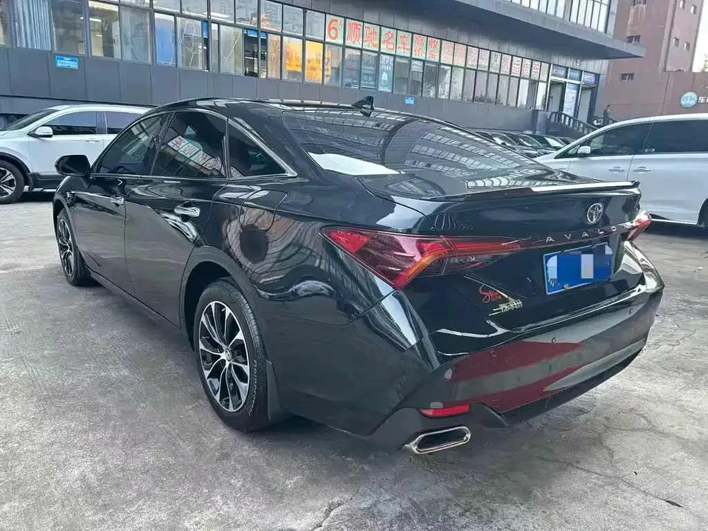Toyota Avalon 2023 из CN, фото 5