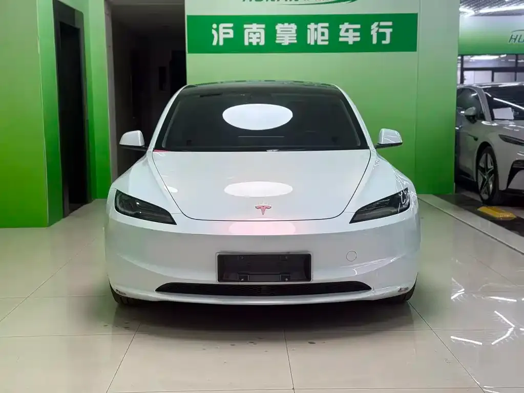 Tesla Model 3 2024 из CN, фото 2