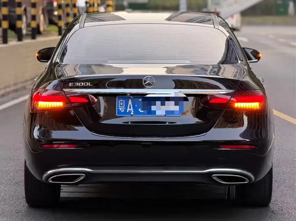 Mercedes-Benz E-Class 2023 из CN, фото 9