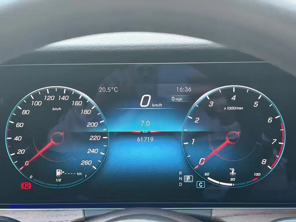 Mercedes-Benz E-Class 2023 из CN, фото 2
