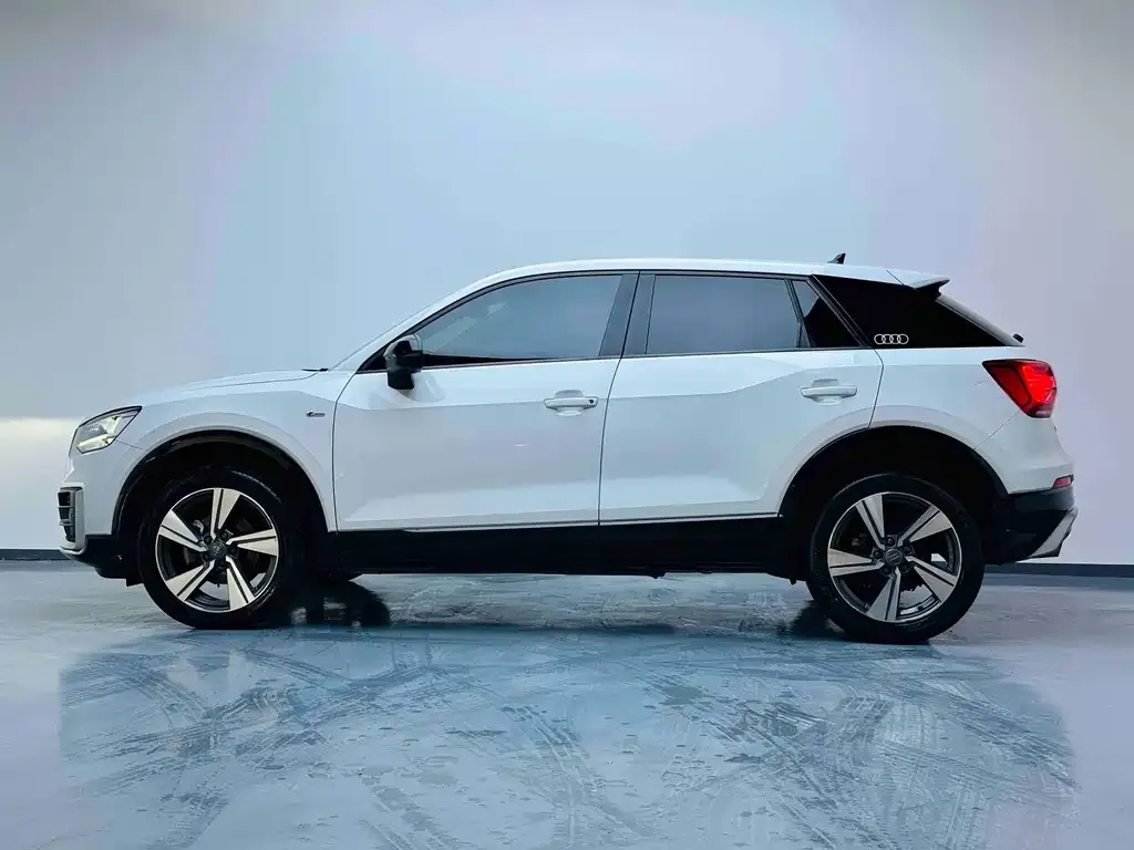 Audi Q2L 2021 из CN, фото 3