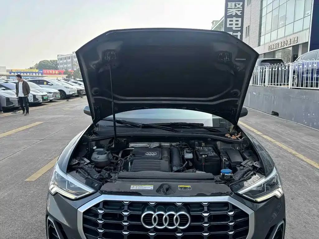 Audi Q3 2021 из CN, фото 10