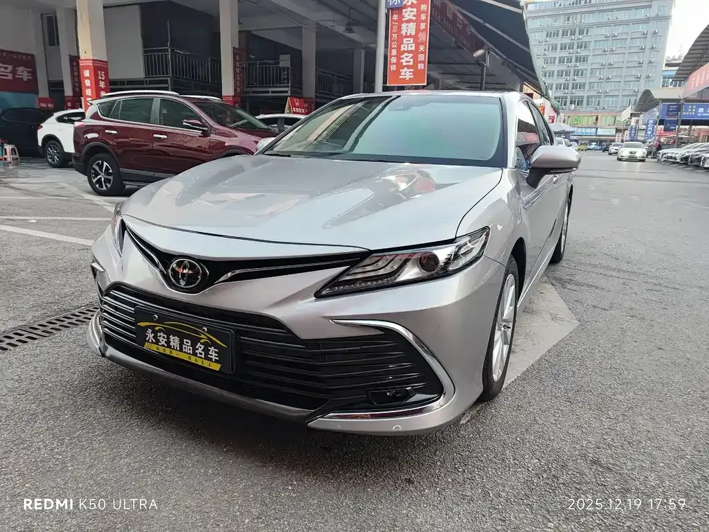 Toyota Camry 2023 из CN, фото 1