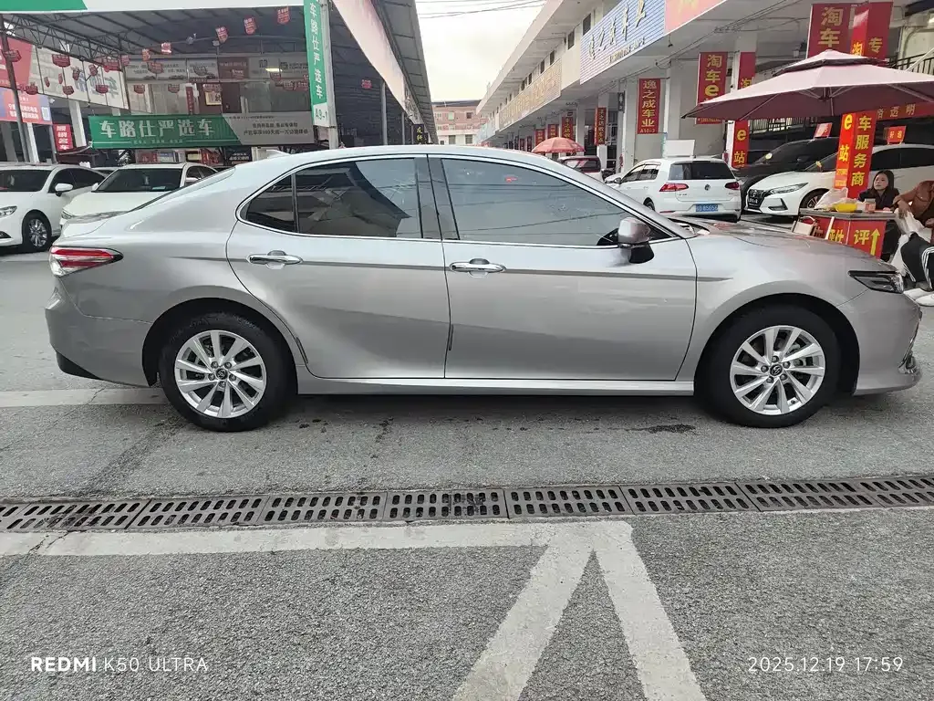 Toyota Camry 2023 из CN, фото 8