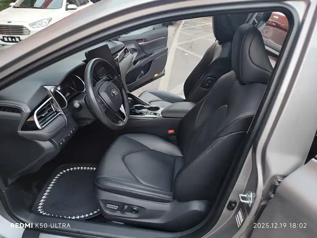 Toyota Camry 2023 из CN, фото 6