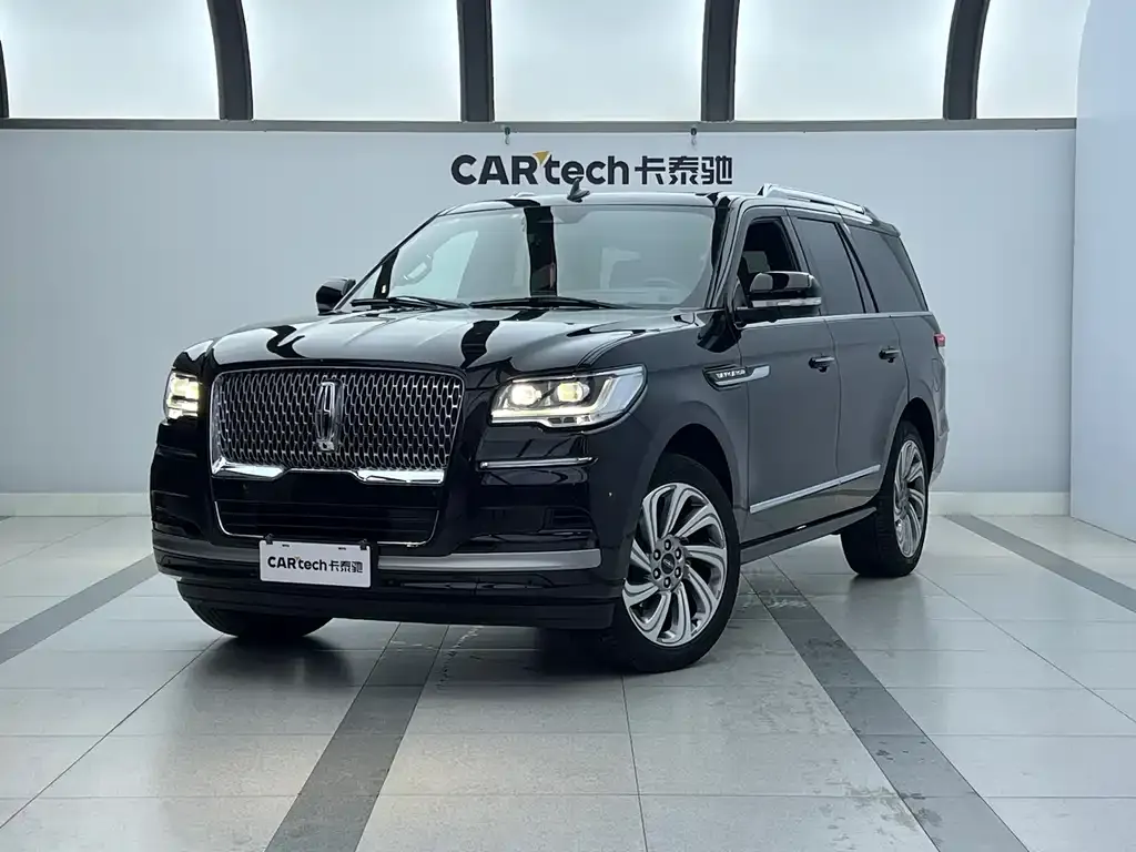 Lincoln Navigator 2023 из CN, фото 1