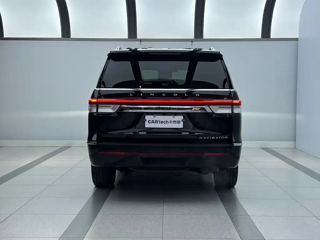 Lincoln Navigator 2023 из CN, фото 2