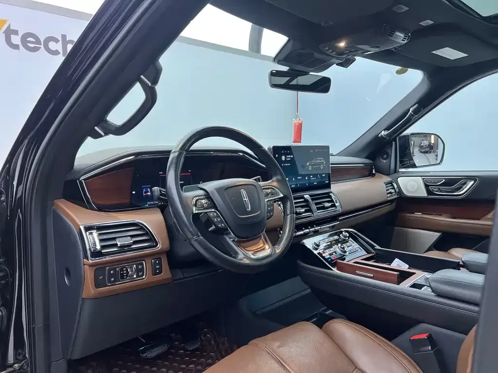 Lincoln Navigator 2023 из CN, фото 8