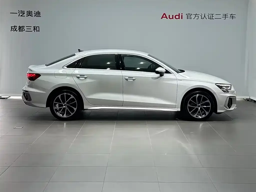 Audi A3 2021 из CN, фото 2