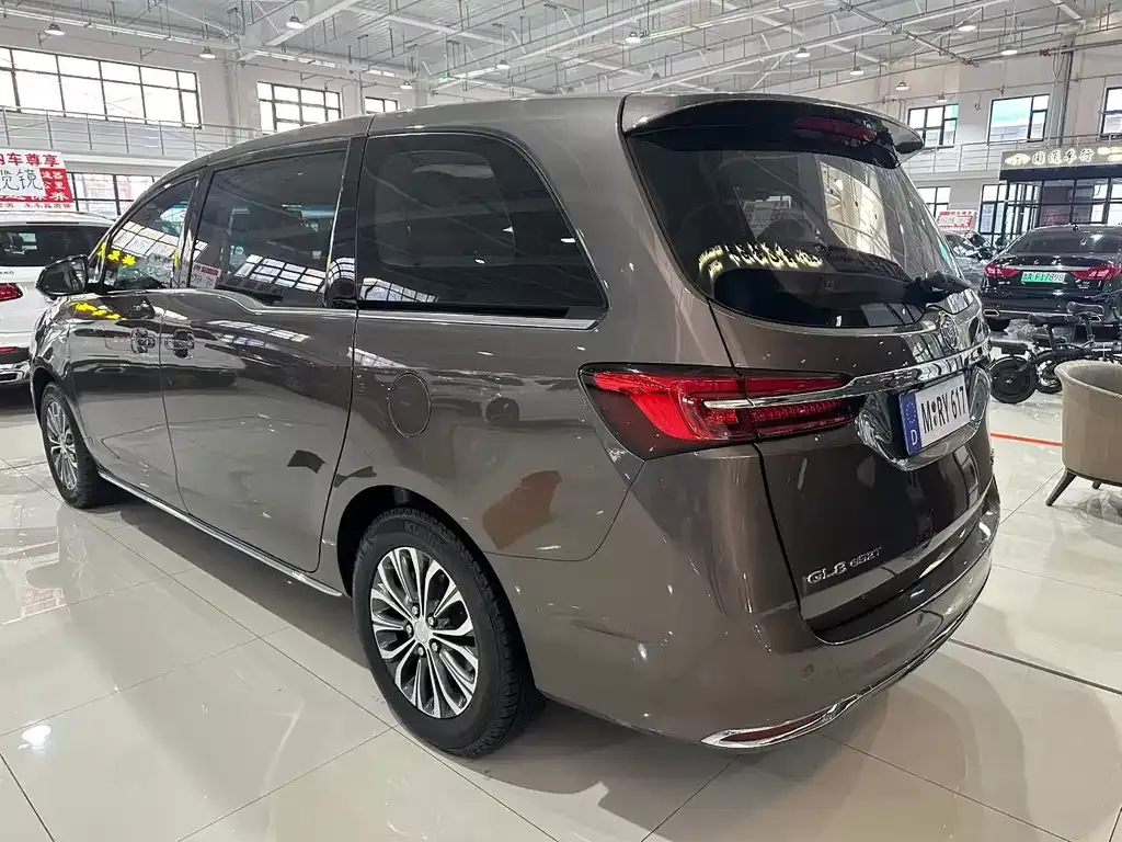 Buick GL8 2022 из CN, фото 6