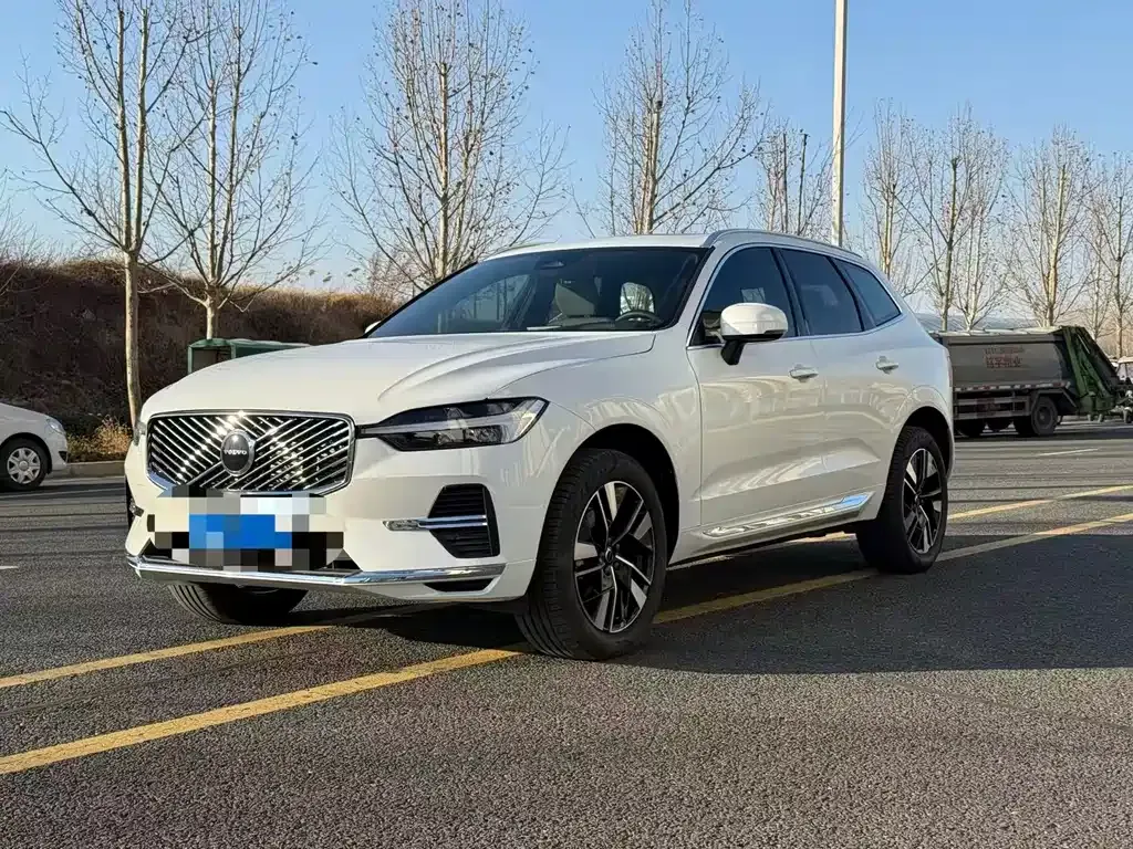 Volvo XC60 2025 из CN, фото 1