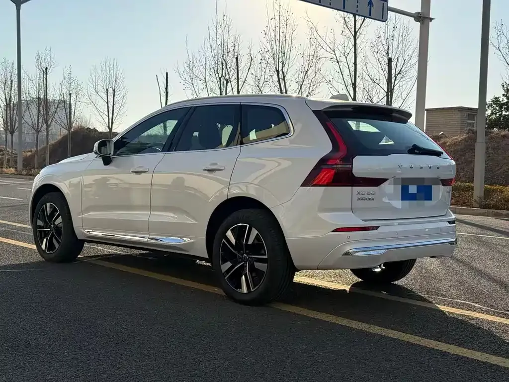 Volvo XC60 2025 из CN, фото 5