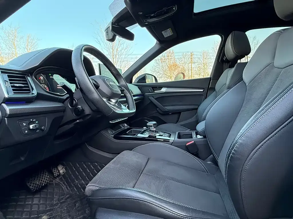 Audi Q5L 2023 из CN, фото 2