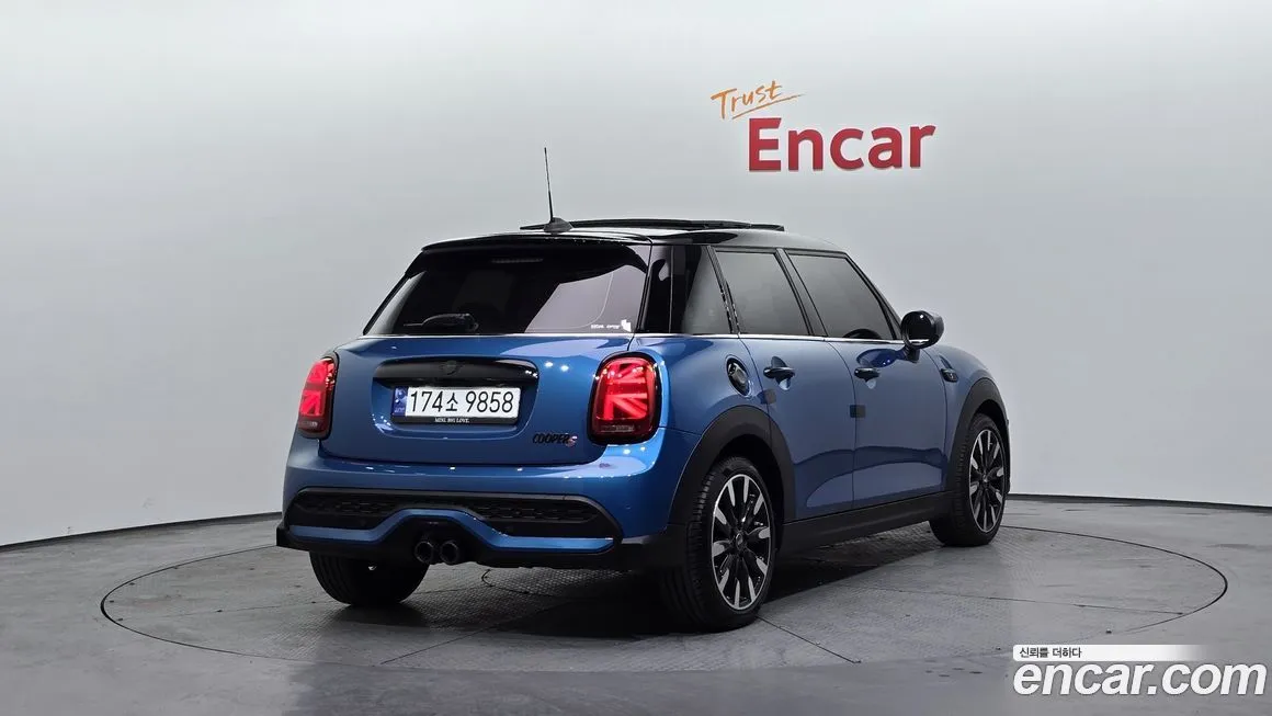 Mini Cooper 2023 из KR, фото 2