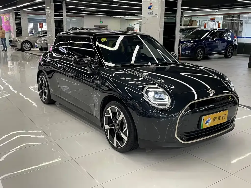 MINI Cooper EV 2024 из CN, фото 3