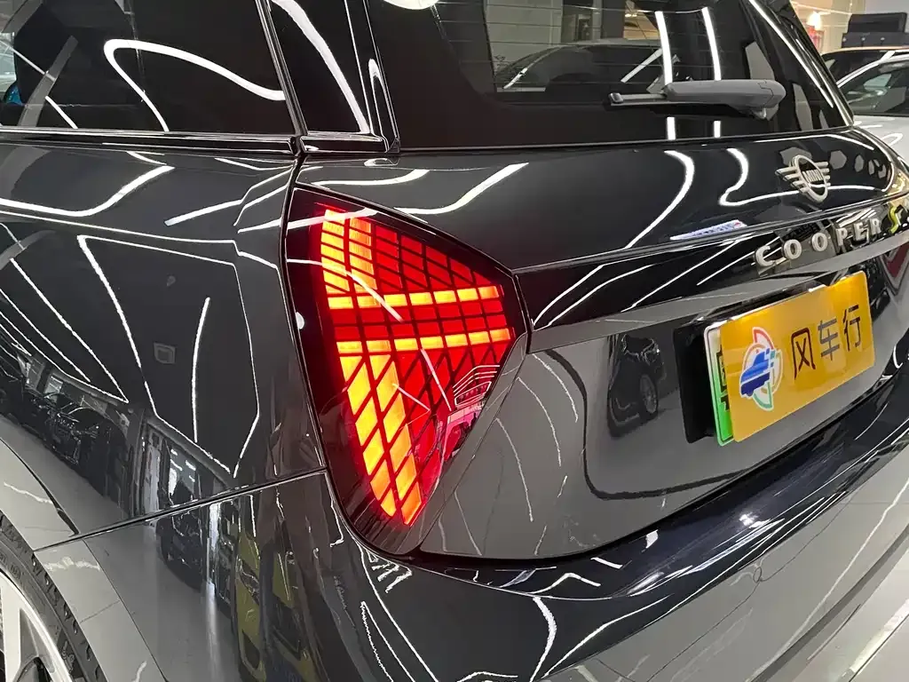 MINI Cooper EV 2024 из CN, фото 2
