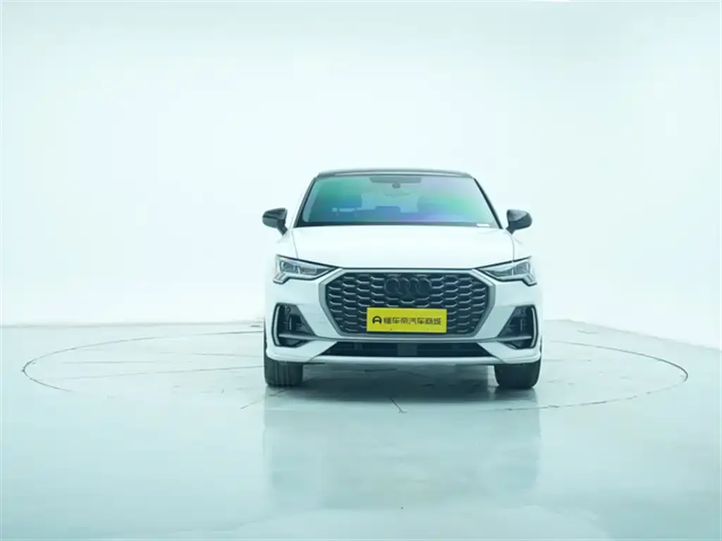 Audi Q3 Sportback 2024 из CN, фото 2