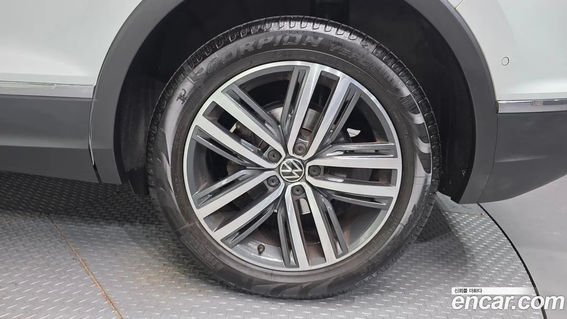 Volkswagen Tiguan 2023 из KR, фото 10