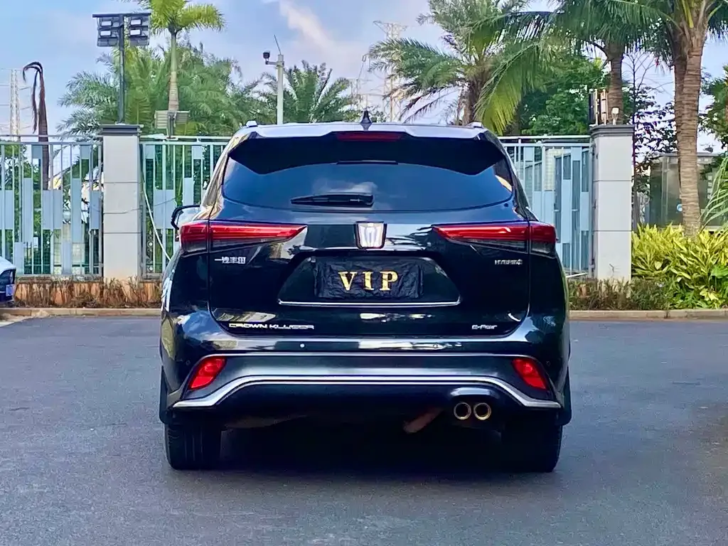 Toyota Crown Kluger 2023 из CN, фото 5