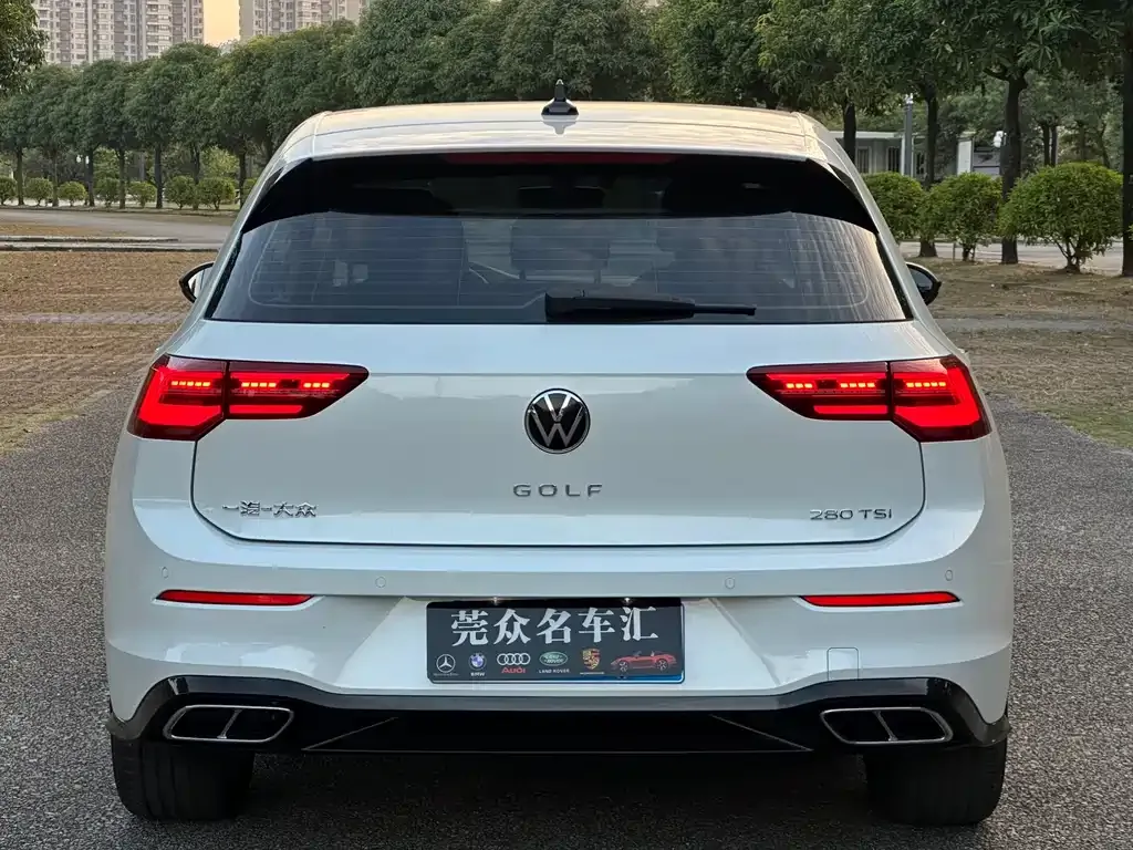 Volkswagen Golf 2024 из CN, фото 7