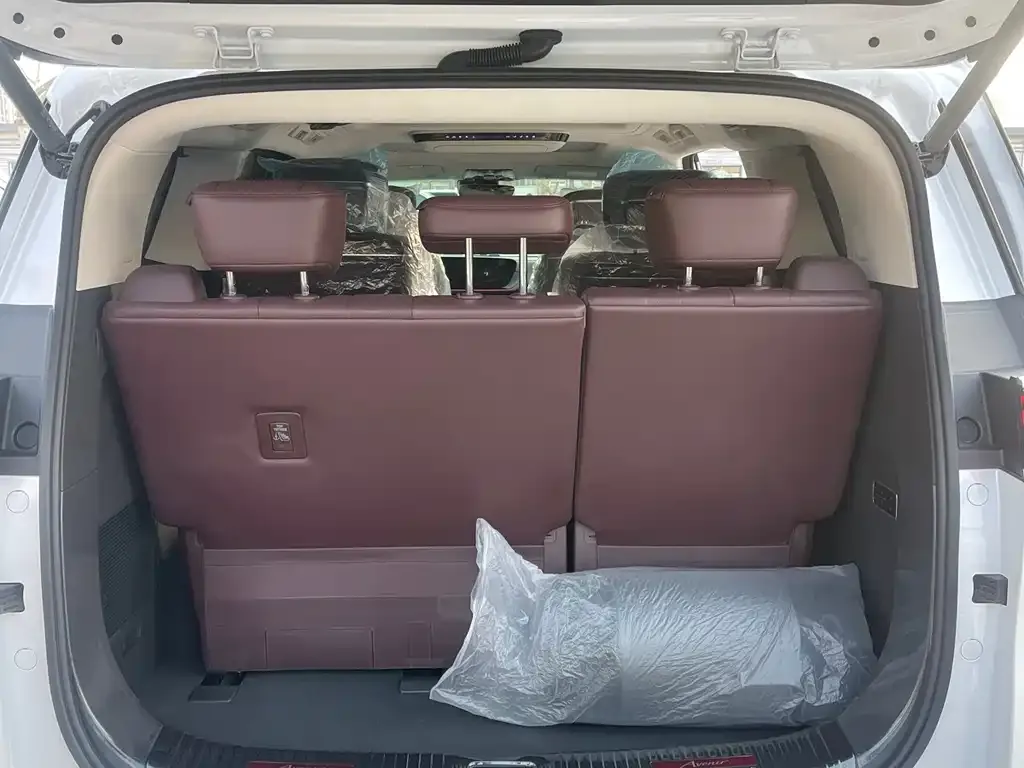 Buick Century 2024 из CN, фото 2