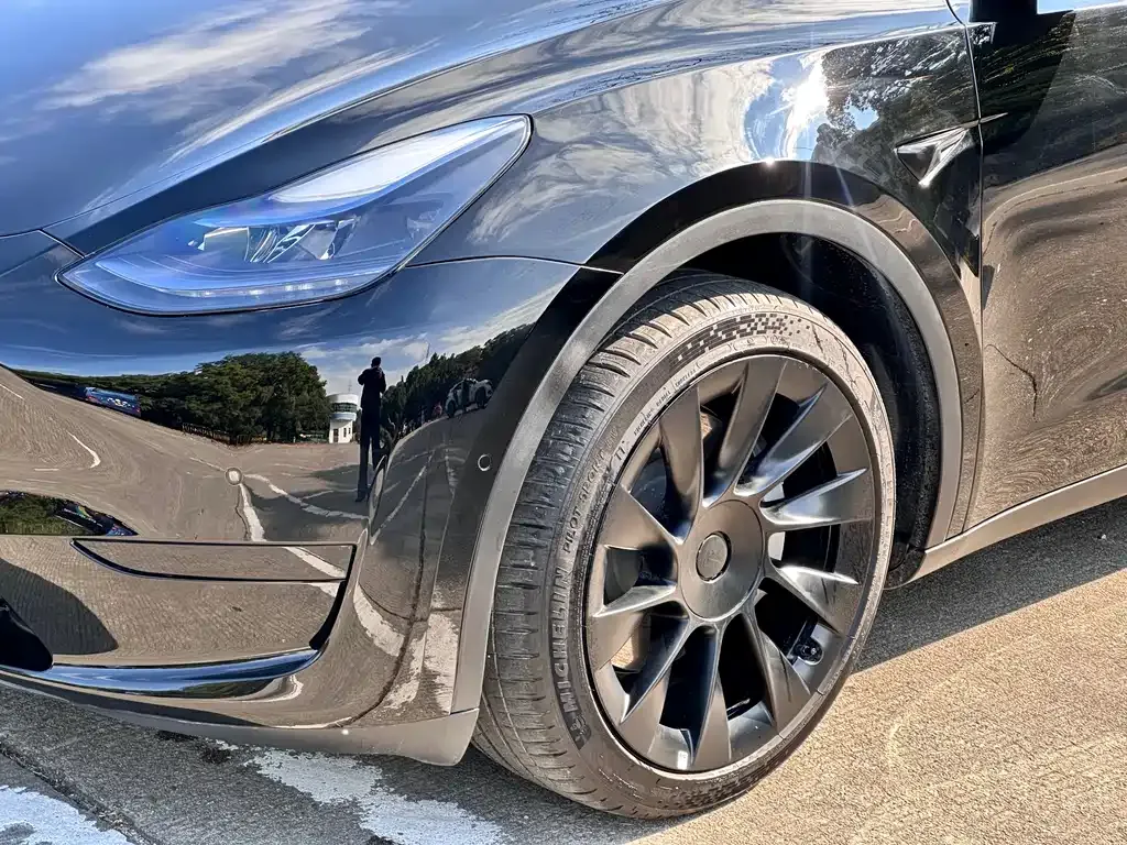 Tesla Model Y 2023 из CN, фото 5