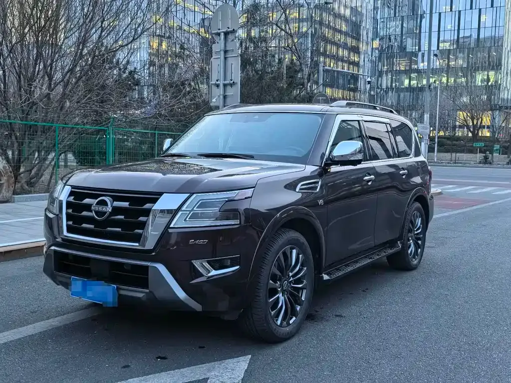 Nissan Patrol — фото 1