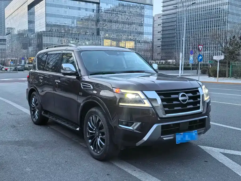 Nissan Patrol — фото 10