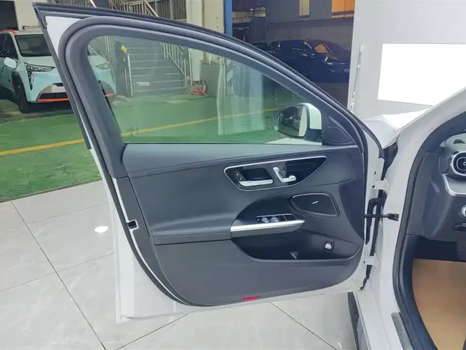Mercedes-Benz C-Class 2023 из CN, фото 4