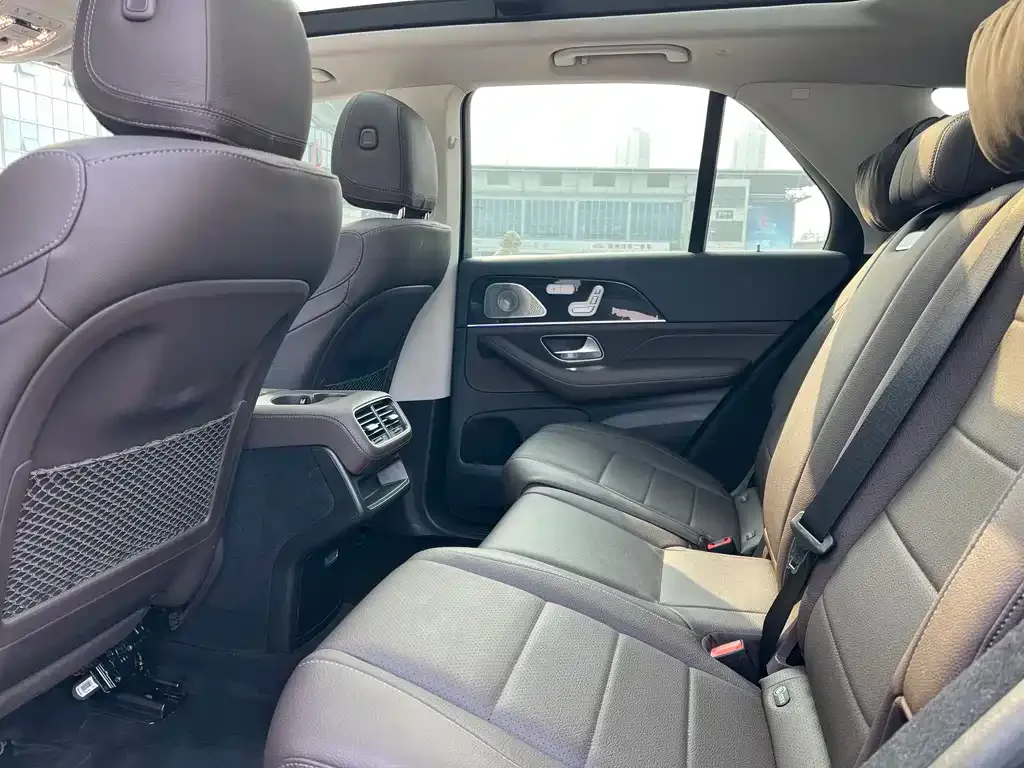 Mercedes-Benz GLE — фото 10
