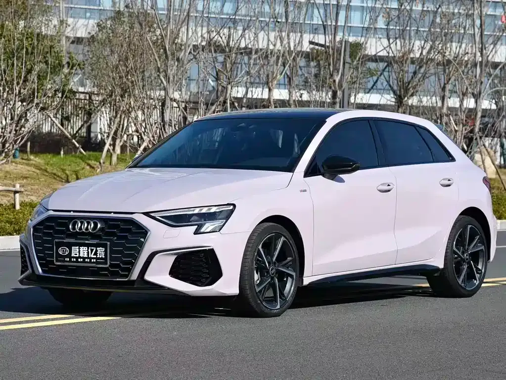 Audi A3 — фото 1