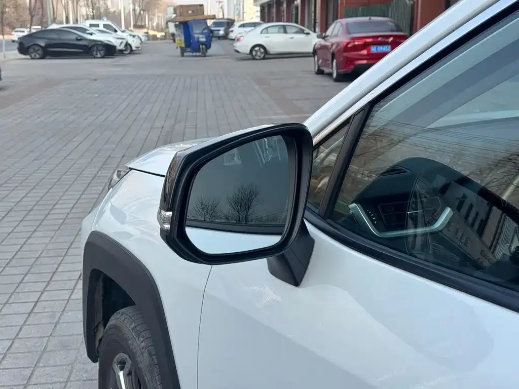 Toyota RAV4 2024 из CN, фото 5