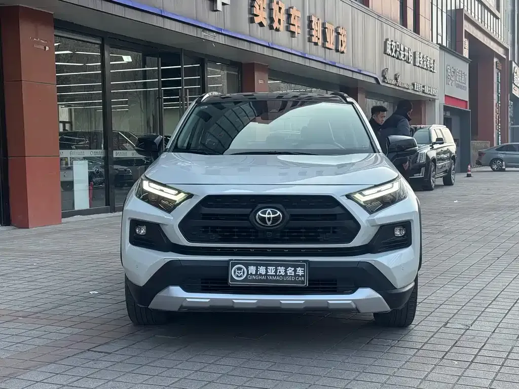 Toyota RAV4 2024 из CN, фото 10