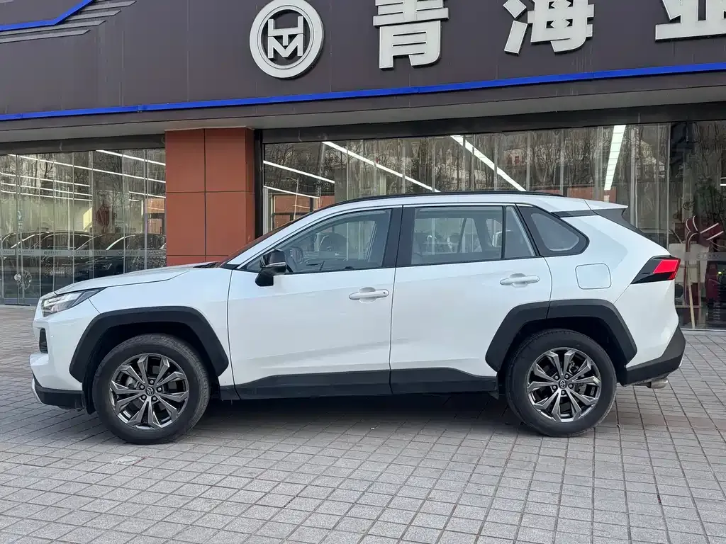 Toyota RAV4 2024 из CN, фото 6
