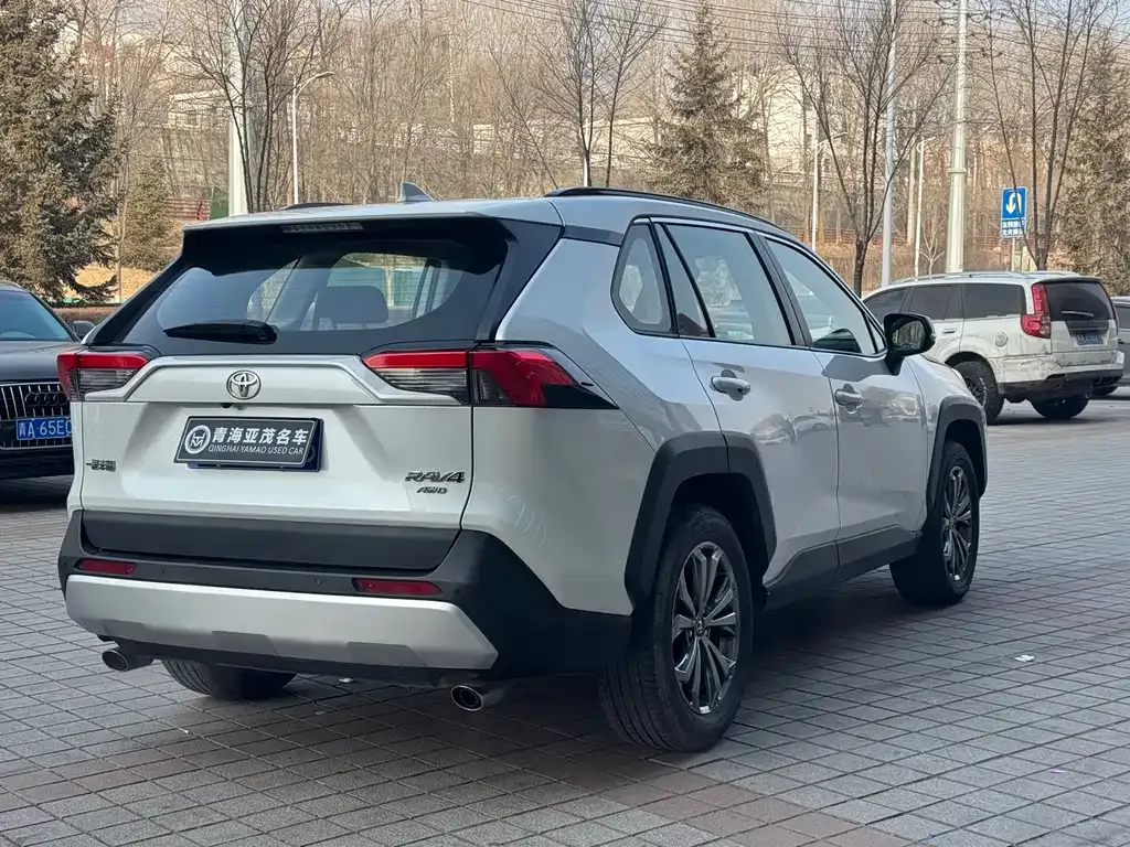 Toyota RAV4 2024 из CN, фото 9