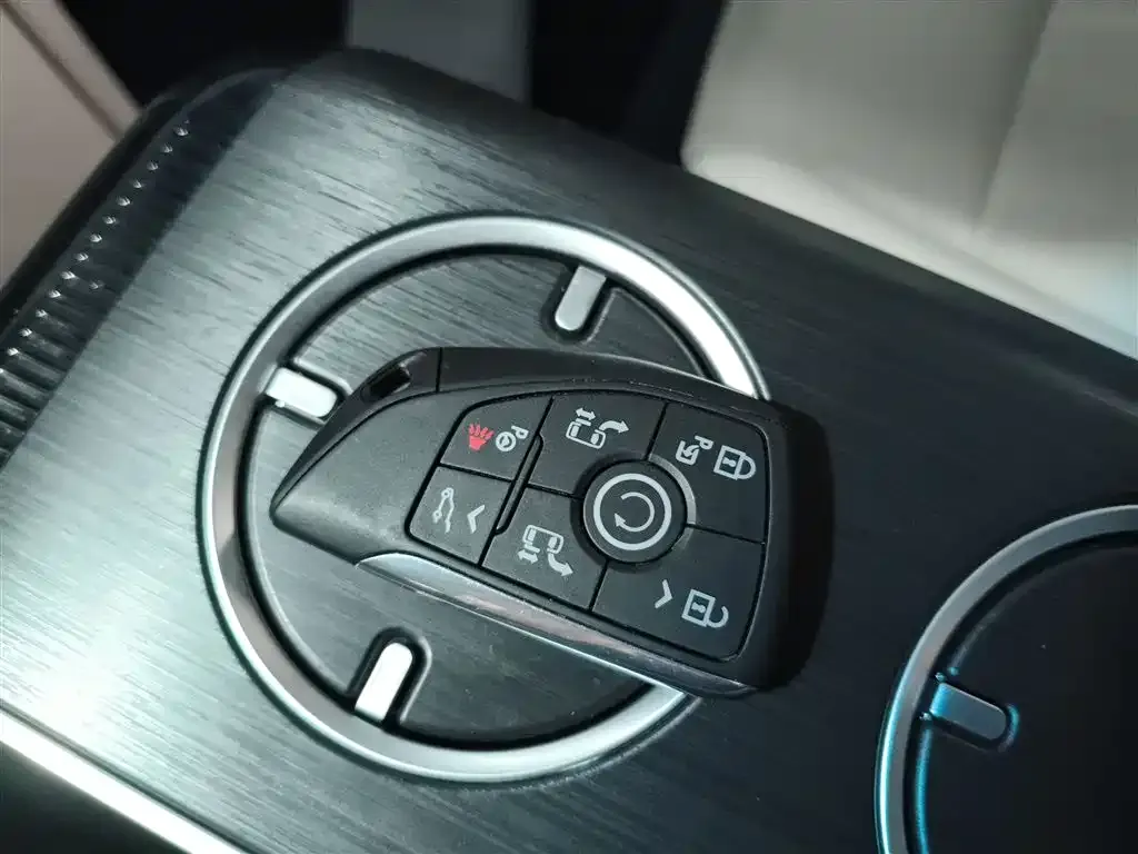 Buick GL8 Hybrid — фото 7