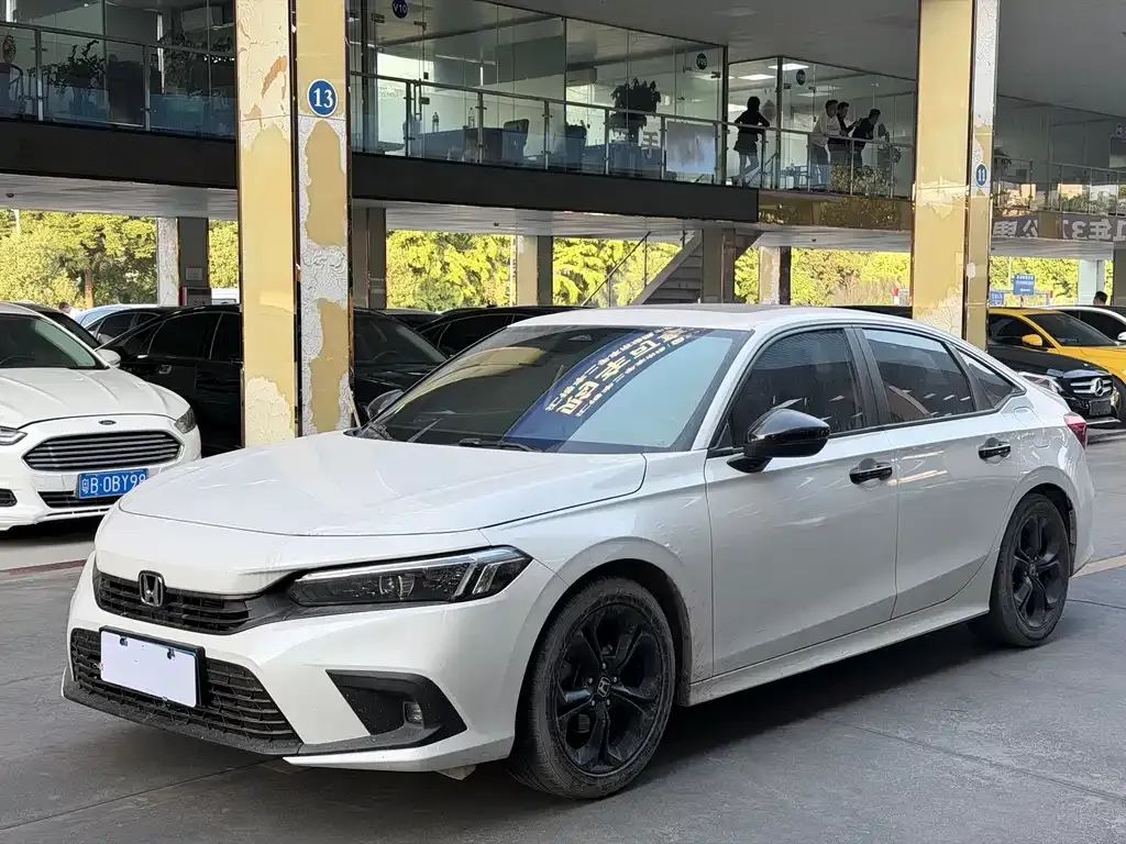 Honda Civic — фото 1
