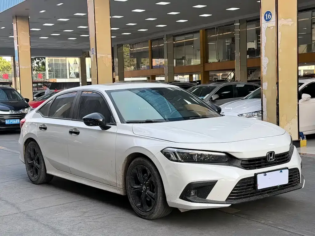 Honda Civic — фото 8