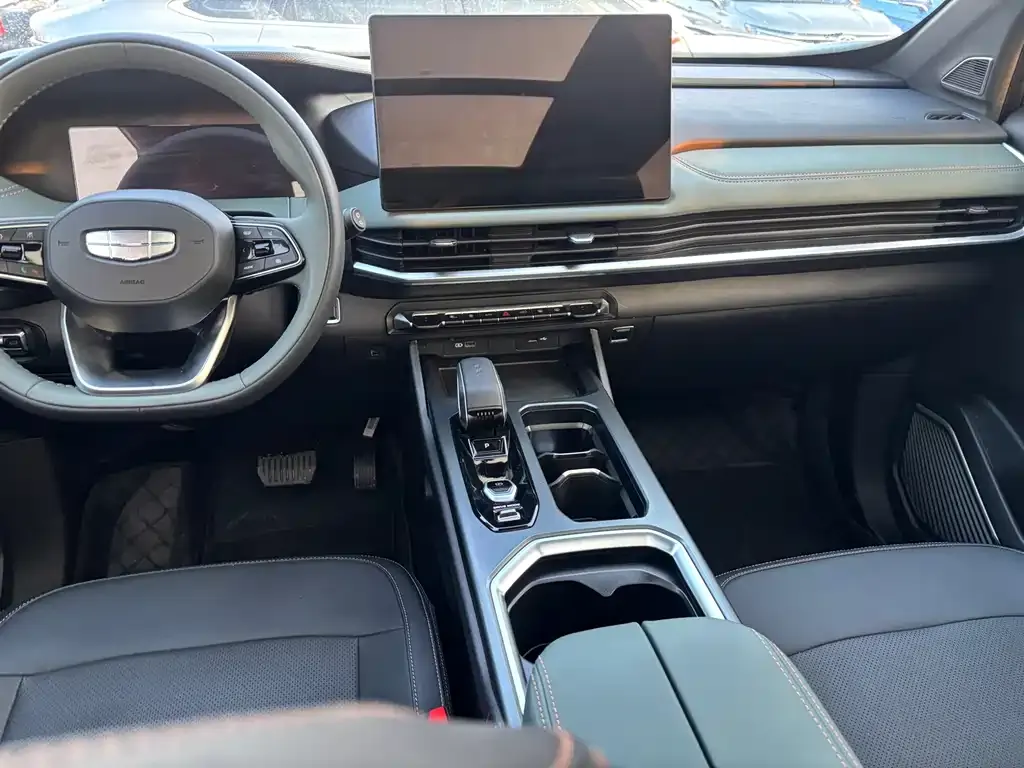 Geely Haoyue L 2024 из CN, фото 2