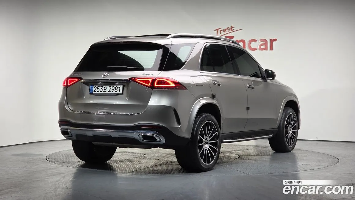 Mercedes-Benz GLE-Class — фото 4