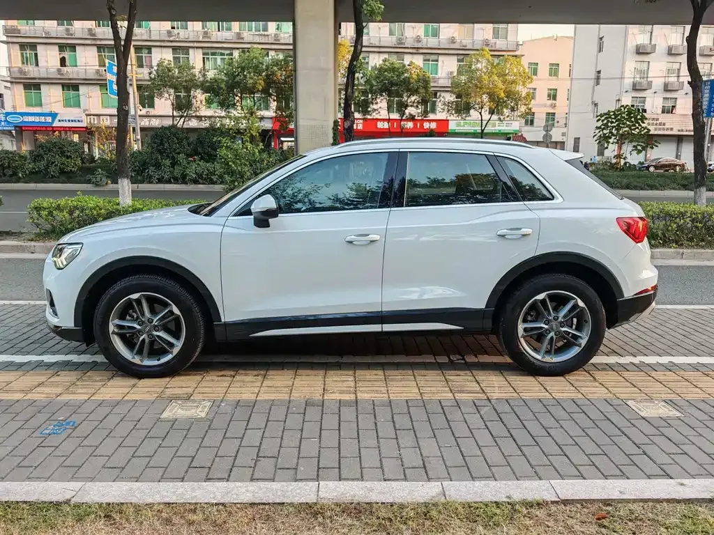 Audi Q3 2021 из CN, фото 9