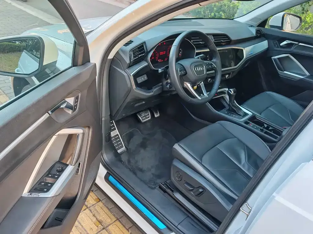 Audi Q3 2021 из CN, фото 3