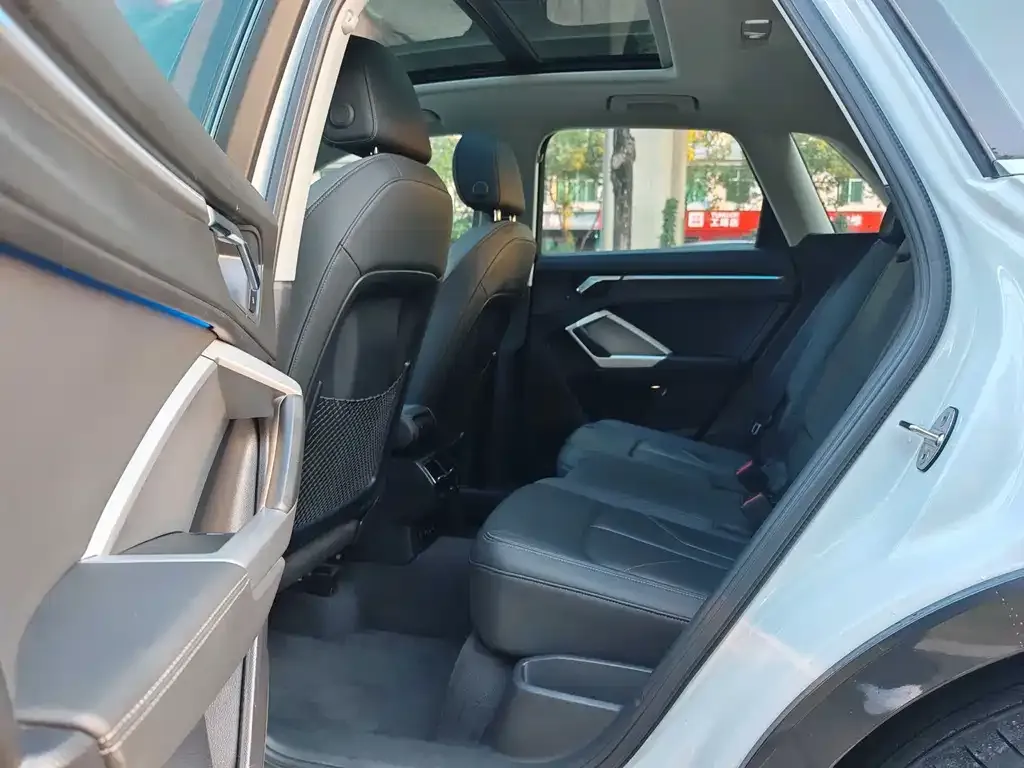 Audi Q3 2021 из CN, фото 2