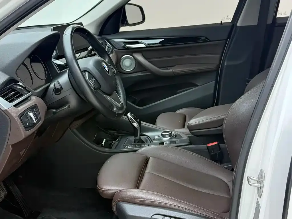 BMW X1 2021 из CN, фото 3
