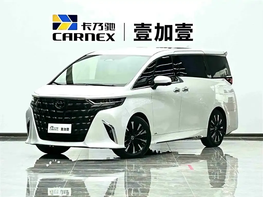 Toyota Alphard — фото 1